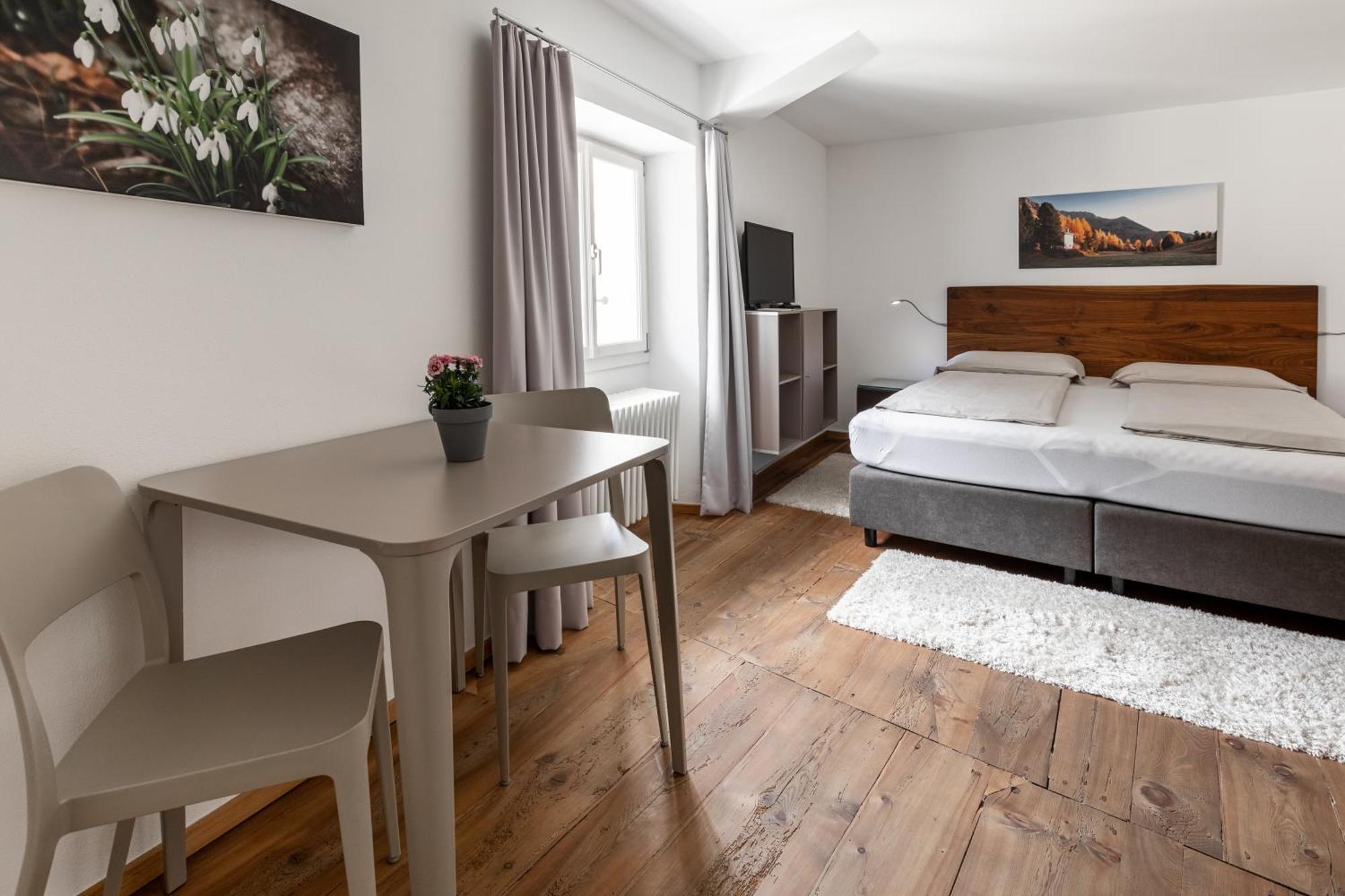 Ca' Del Borgo, Rooms & Suites Poschiavo Exteriör bild