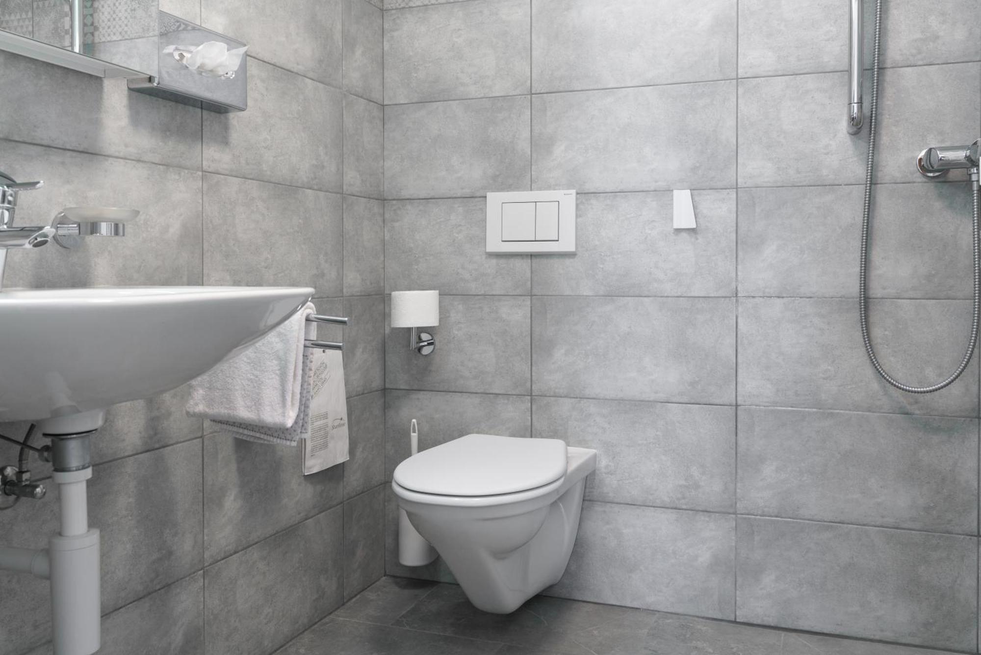 Ca' Del Borgo, Rooms & Suites Poschiavo Rum bild