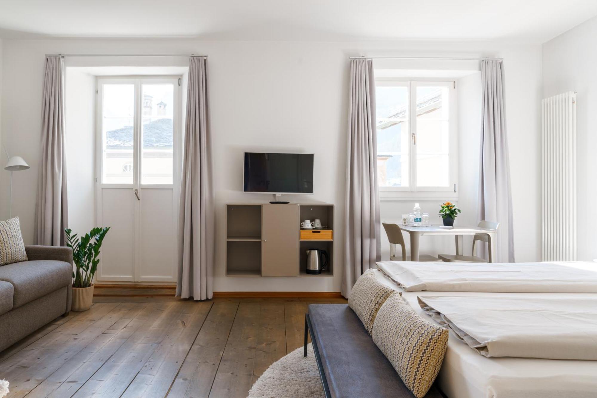 Ca' Del Borgo, Rooms & Suites Poschiavo Exteriör bild
